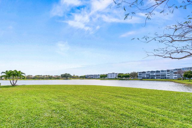 2056 Exeter D, Boca Raton, FL 33434