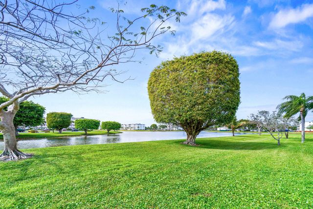 2056 Exeter D, Boca Raton, FL 33434