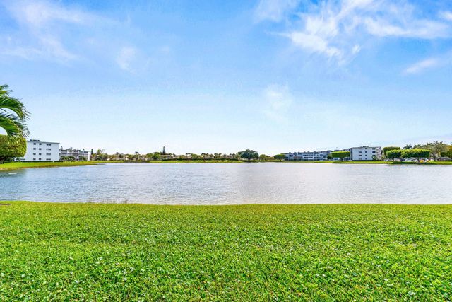 2056 Exeter D, Boca Raton, FL 33434