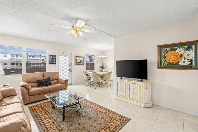 2056 Exeter D, Boca Raton, FL 33434