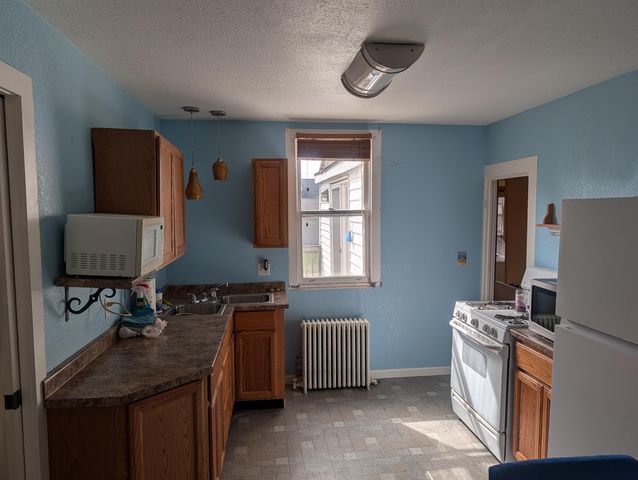 208 S Washington Avenue, Ludington, MI 49431