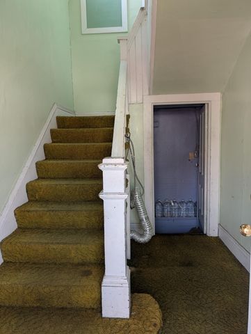 208 S Washington Avenue, Ludington, MI 49431