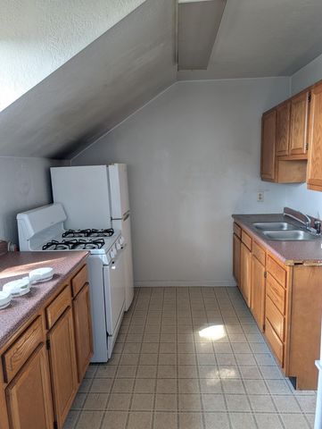 208 S Washington Avenue, Ludington, MI 49431