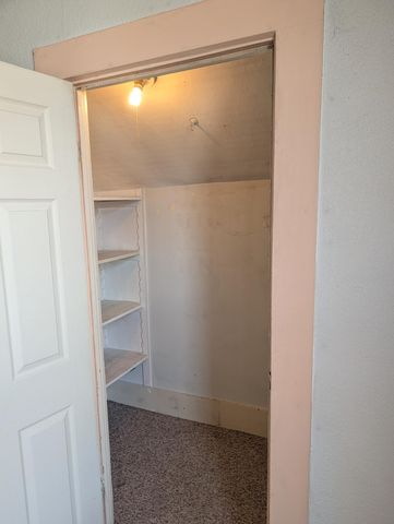 208 S Washington Avenue, Ludington, MI 49431