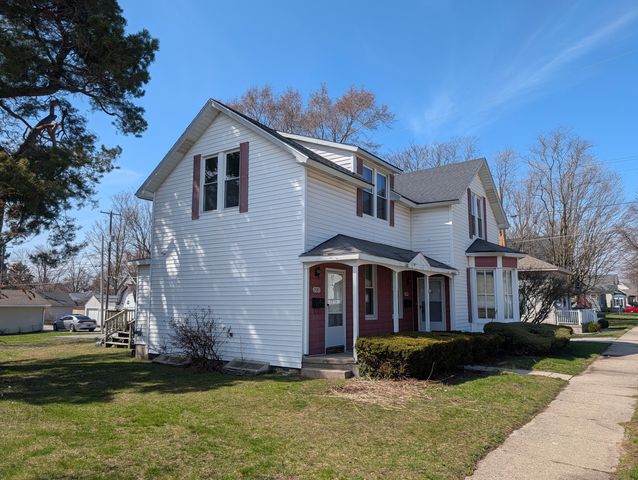 208 S Washington Avenue, Ludington, MI 49431