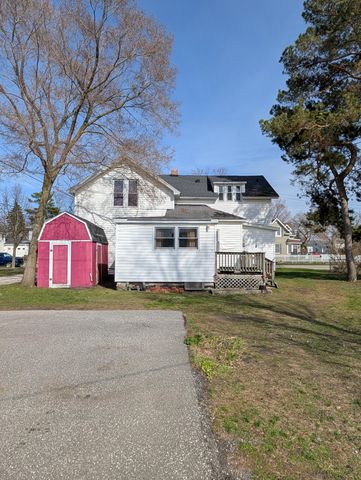 208 S Washington Avenue, Ludington, MI 49431