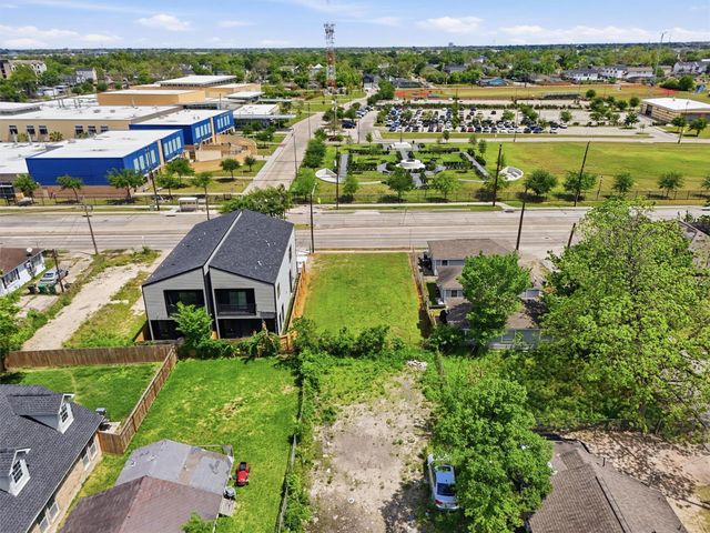4113 Yale Street, Houston, TX 77018