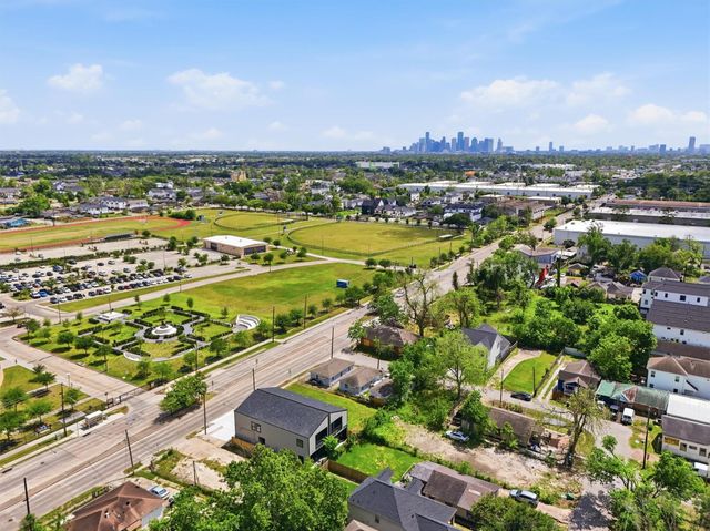 4113 Yale Street, Houston, TX 77018