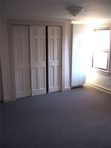 5884 Ellsworth Ave, Shadyside, PA 15232