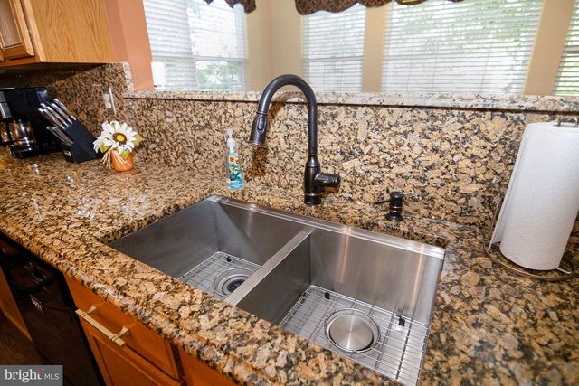 7 GOOSE NECK LN, Sicklerville, NJ 08081