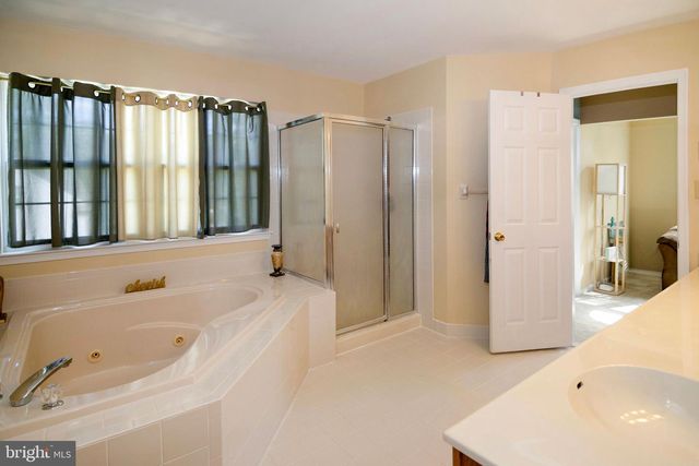 7 GOOSE NECK LN, Sicklerville, NJ 08081