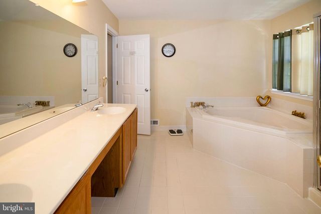 7 GOOSE NECK LN, Sicklerville, NJ 08081