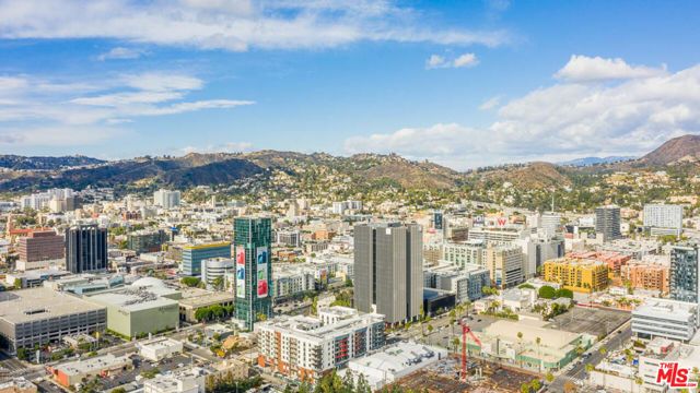 1236 N Beachwood Drive, Los Angeles, CA 90038