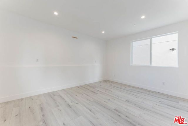 1236 N Beachwood Drive, Los Angeles, CA 90038