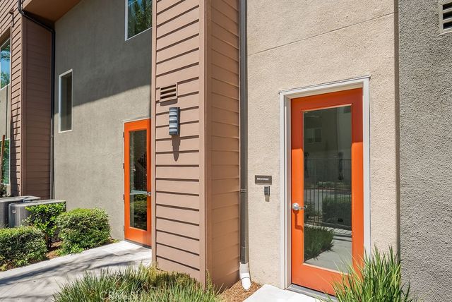 1000 N Tangent Privado 202, Ontario, CA 91764