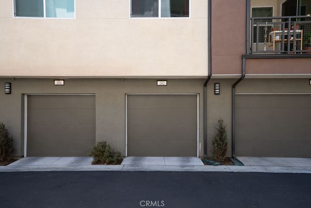 1000 N Tangent Privado 202, Ontario, CA 91764