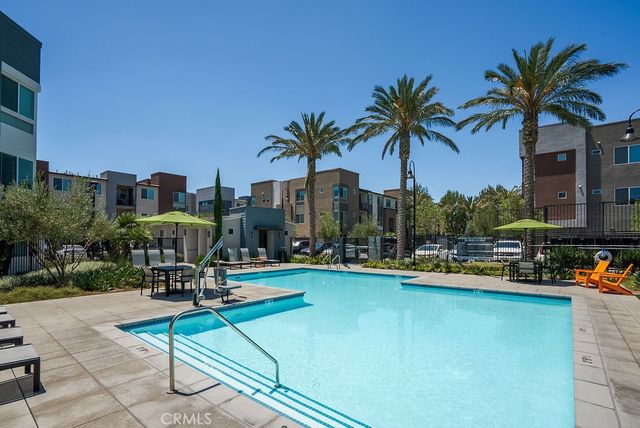 1000 N Tangent Privado 202, Ontario, CA 91764