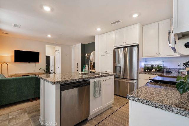 1000 N Tangent Privado 202, Ontario, CA 91764