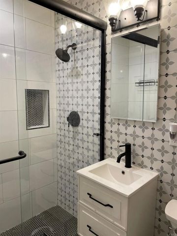 181 189 N Waverly Street, Orange, CA 92866