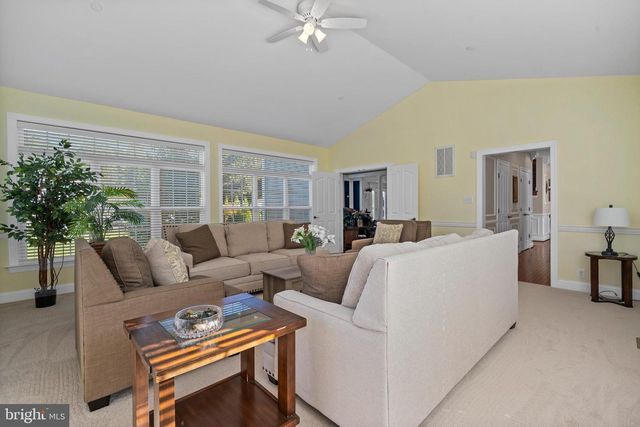 6865 CROCKETT CT, Hughesville, MD 20637