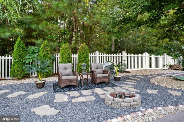 6865 CROCKETT CT, Hughesville, MD 20637