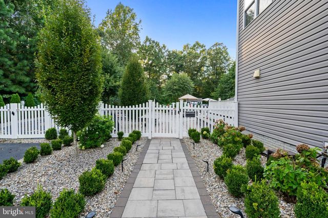 6865 CROCKETT CT, Hughesville, MD 20637