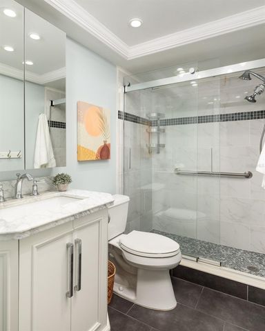 1 S BOCA CIEGA POINT BOULEVARD 204, St Petersburg, FL 33708