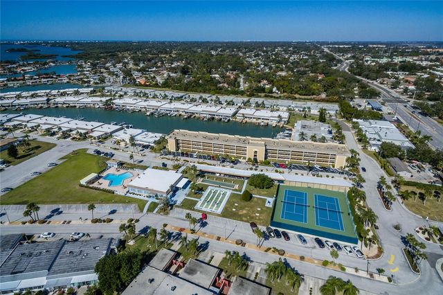 1 S BOCA CIEGA POINT BOULEVARD 204, St Petersburg, FL 33708