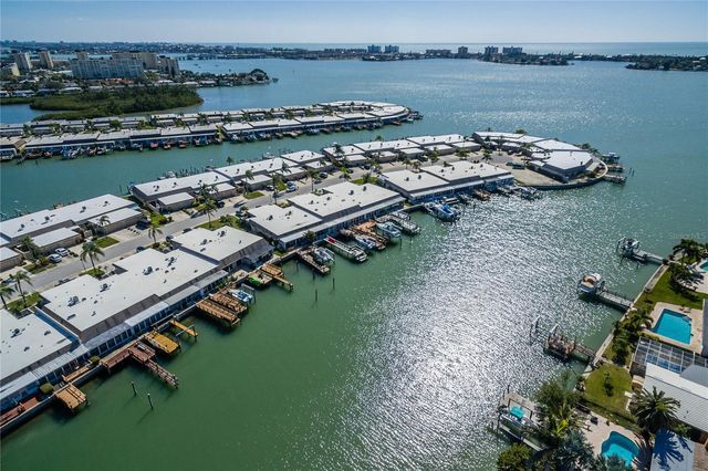 1 S BOCA CIEGA POINT BOULEVARD 204, St Petersburg, FL 33708