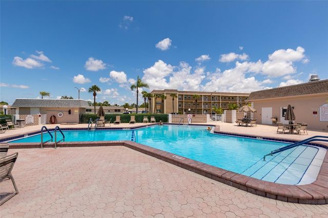 1 S BOCA CIEGA POINT BOULEVARD 204, St Petersburg, FL 33708