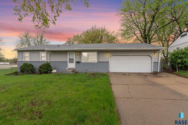 1325 S Annway Dr Drive, Sioux Falls, SD 57103