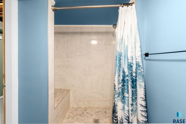 1325 S Annway Dr Drive, Sioux Falls, SD 57103