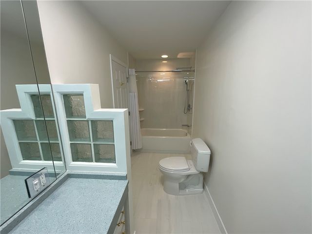 33 Bullocks Point Avenue 5C, Riverside, RI 02915