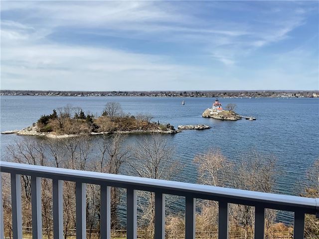 33 Bullocks Point Avenue 5C, Riverside, RI 02915