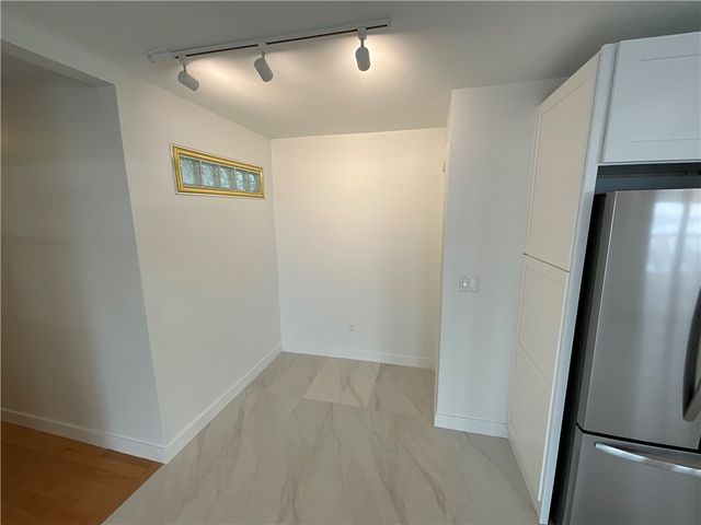 33 Bullocks Point Avenue 5C, Riverside, RI 02915