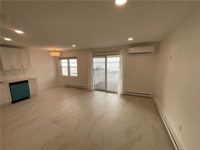 33 Bullocks Point Avenue 5C, Riverside, RI 02915