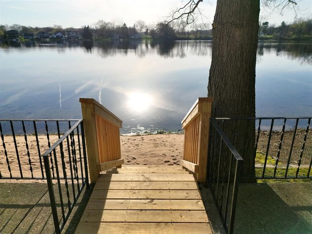 10463 Poplar Drive, Rockford, MI 49341