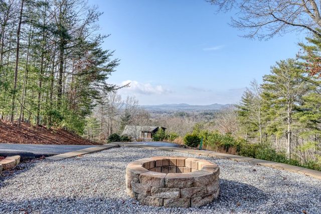 1327 Highland Trace, Blairsville, GA 30512