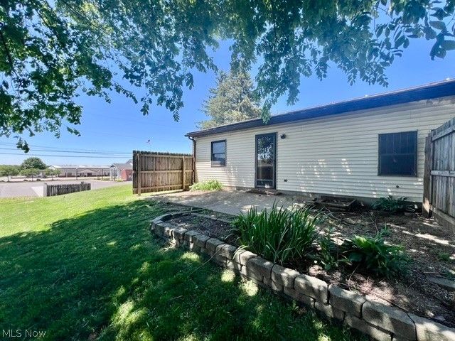 122 Royal Crest Drive G, Seville, OH 44273