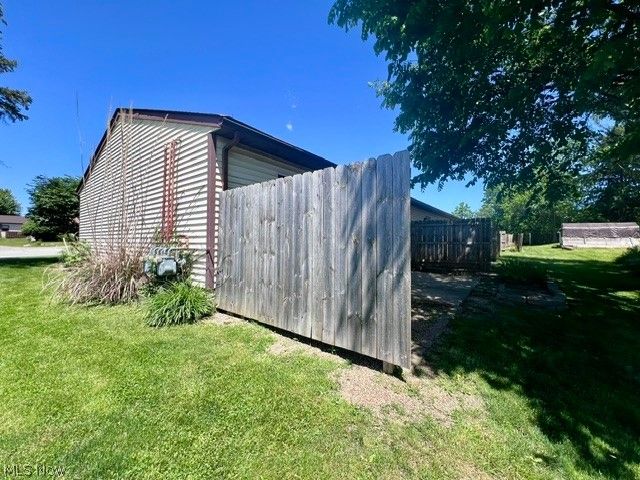 122 Royal Crest Drive G, Seville, OH 44273