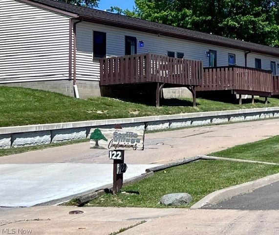 122 Royal Crest Drive G, Seville, OH 44273