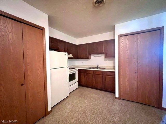 122 Royal Crest Drive G, Seville, OH 44273