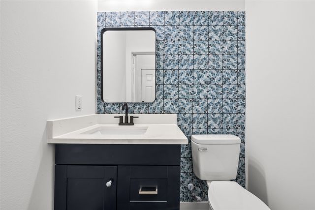 2511 lapsley Street, Dallas, TX 75212