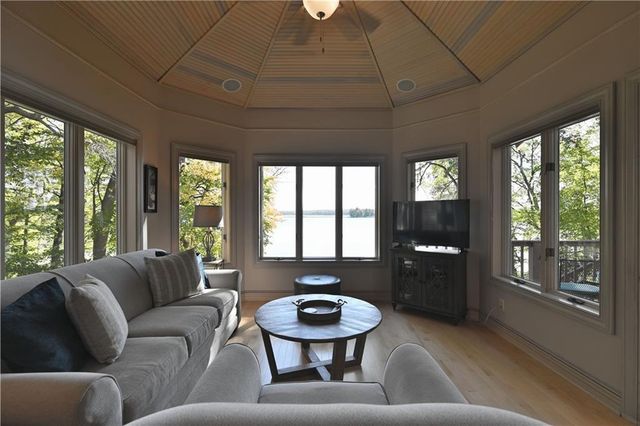 1516 E Orchard Beach Lane, Rice Lake, WI 54868