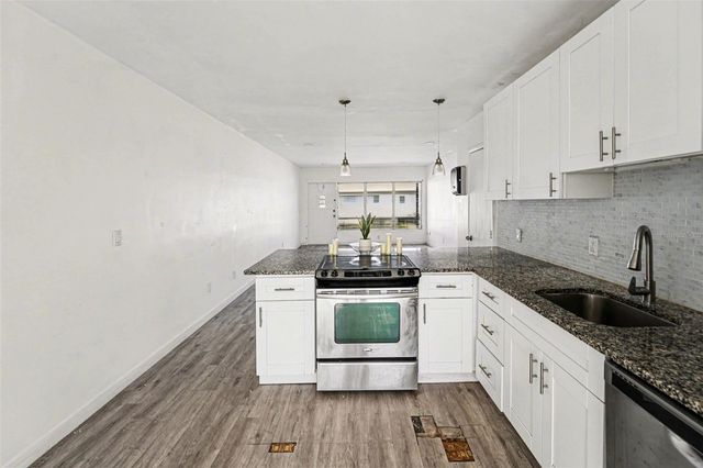 4061 55TH WAY N 1042, Kenneth City, FL 33709