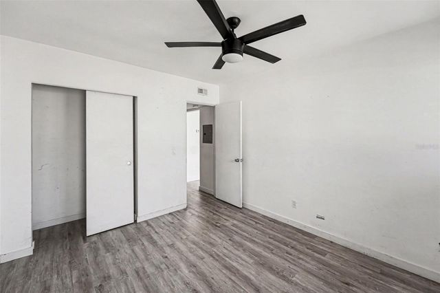 4061 55TH WAY N 1042, Kenneth City, FL 33709