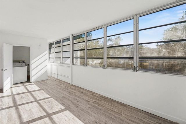 4061 55TH WAY N 1042, Kenneth City, FL 33709