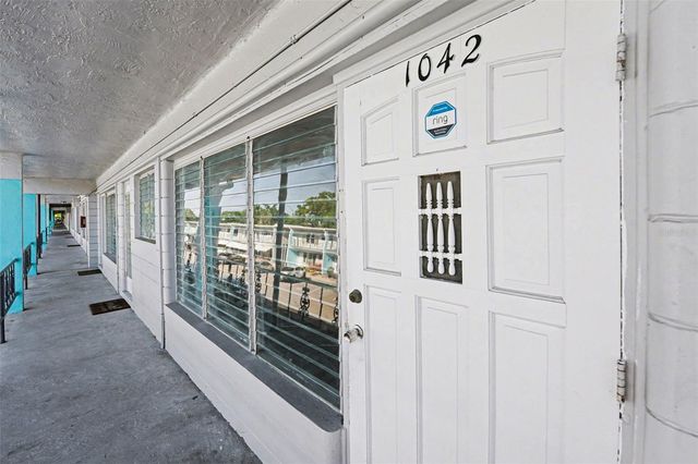 4061 55TH WAY N 1042, Kenneth City, FL 33709