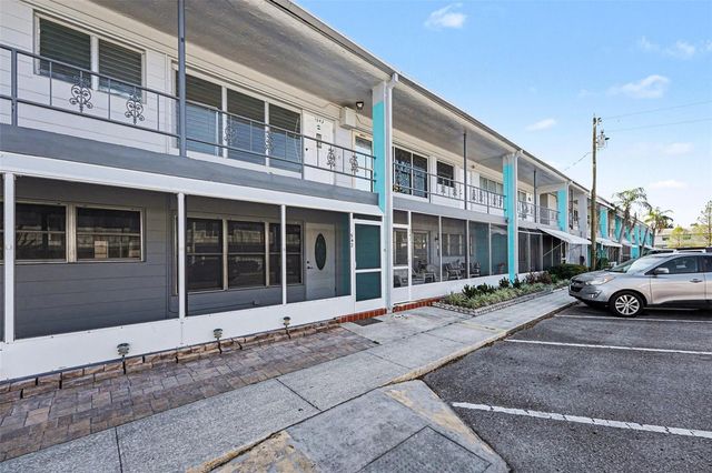 4061 55TH WAY N 1042, Kenneth City, FL 33709