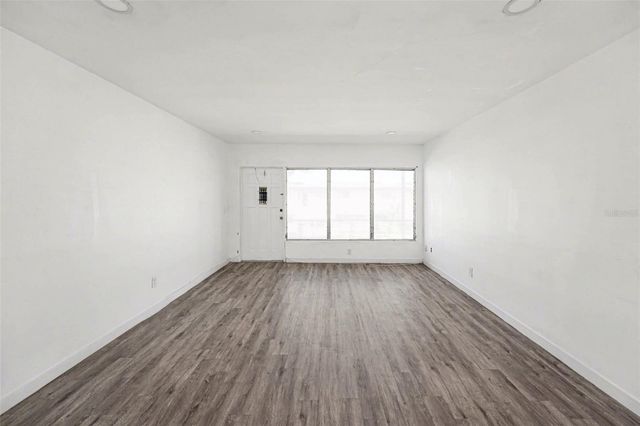 4061 55TH WAY N 1042, Kenneth City, FL 33709